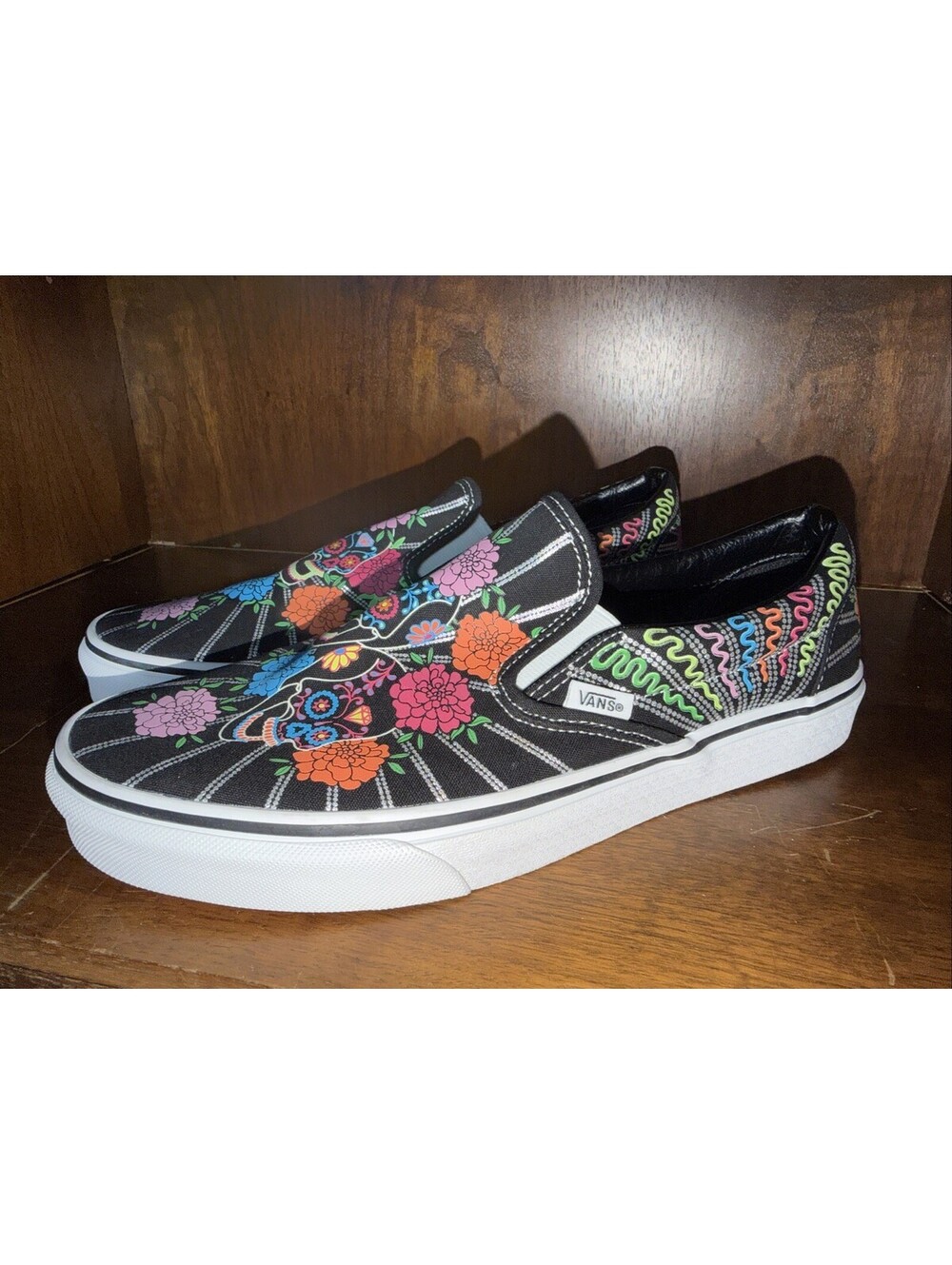 Vans Classic Slip-On Dia de los Muertos Sugar Skull Floral Black Men’s 10.5 (D1)